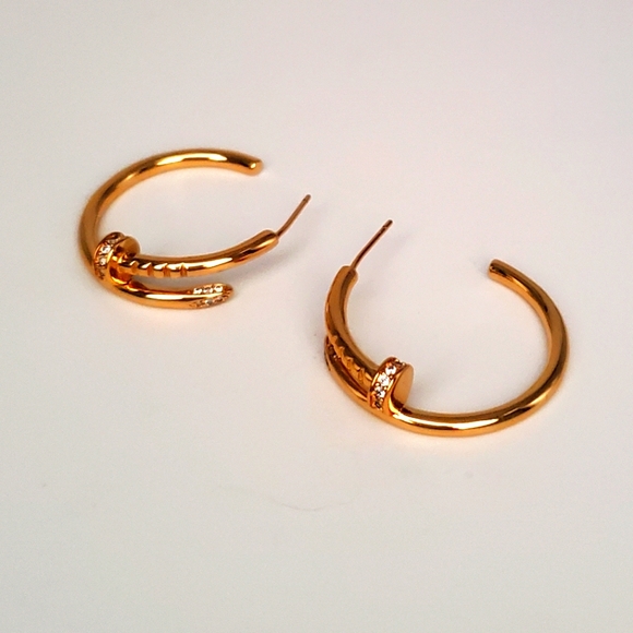 New! Nail Earrings Hoops Silver - Picture 4 of 7